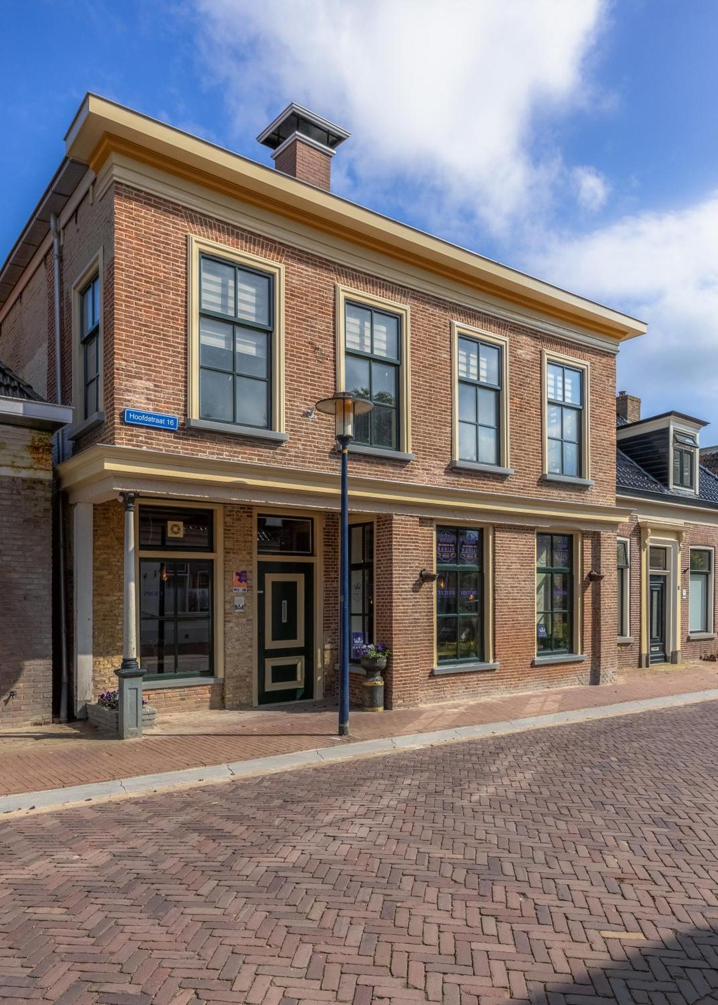 Unieke Bed En Breakfast Met Historisch Verhaal In Ferwert Ferwerd Esterno foto