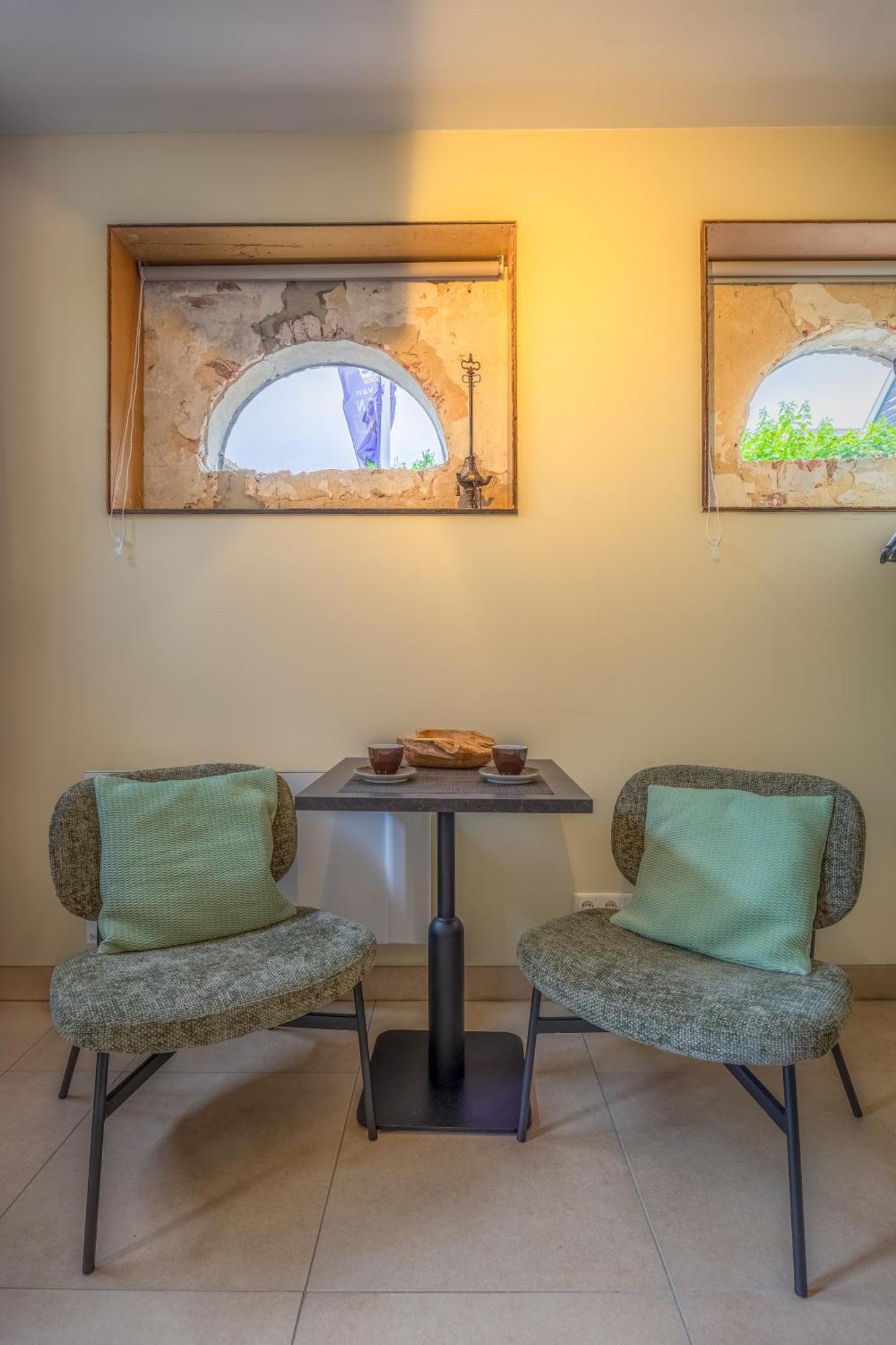 Unieke Bed En Breakfast Met Historisch Verhaal In Ferwert Ferwerd Esterno foto